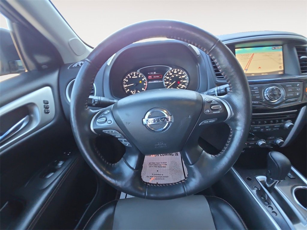 Used 2020 Nissan Pathfinder SL image 12