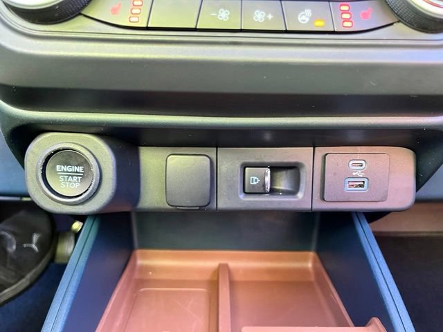 Used 2024 Ford Maverick Lariat FWD image 34
