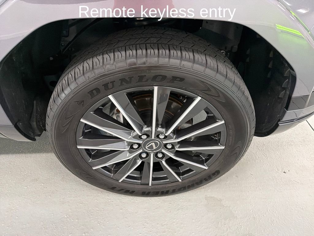 Used 2025 Lexus GX 550 AWD/4WD image 4