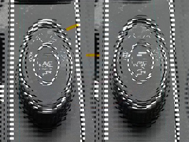 Used 2020 Volkswagen Atlas Cross Sport SE w/ Panoramic Sunroof Package image 10