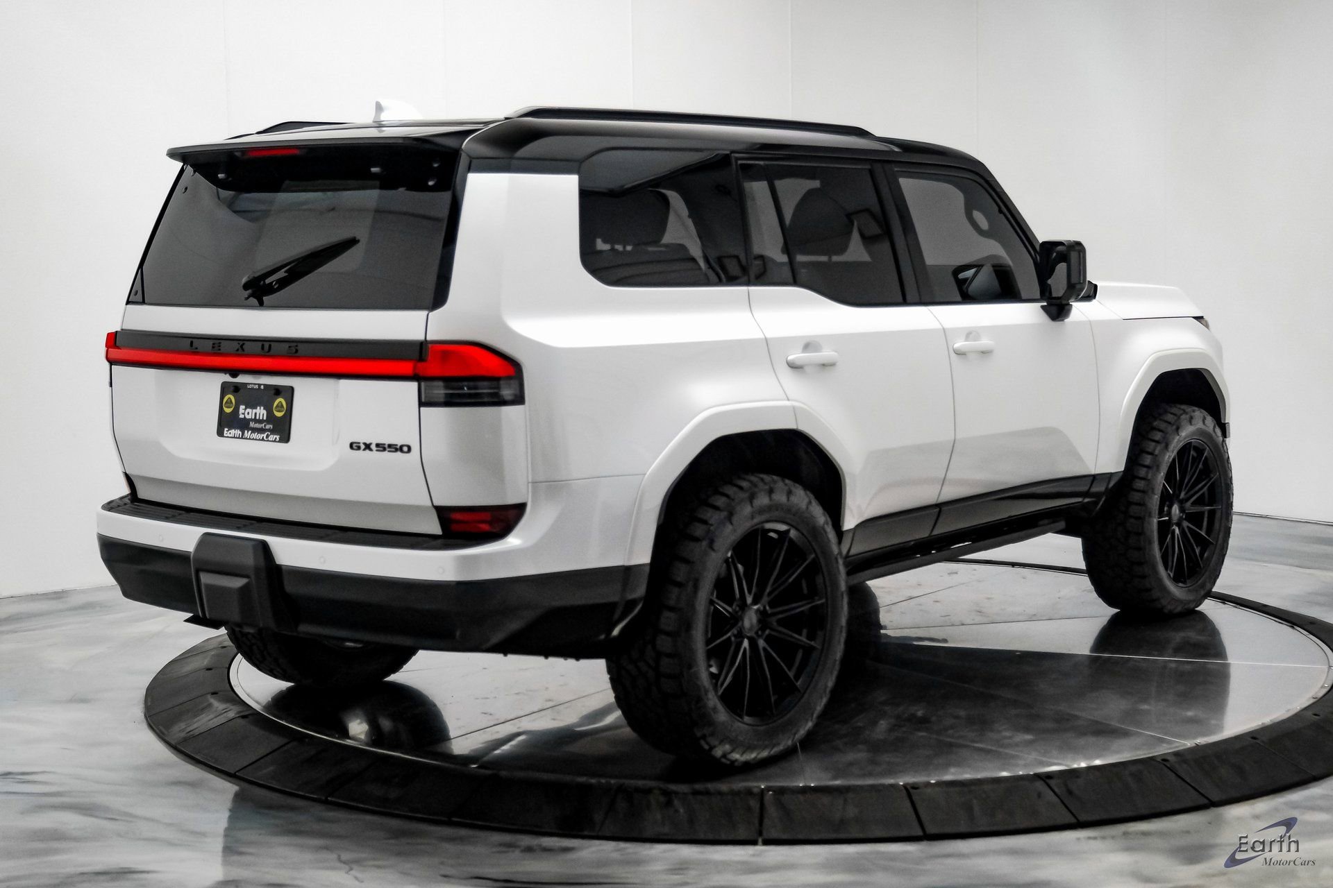 Used 2025 Lexus GX 550 550 Luxury+ 22 VOSSEN WHEELS w/ Accessory Package (2T) image 16