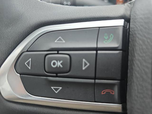 Used 2025 Jeep Compass Limited AWD/4WD image 16
