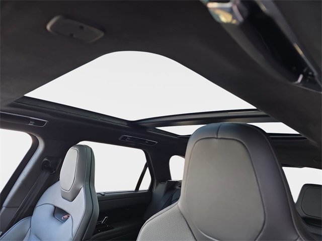 New 2026 Land Rover Range Rover Sport SV image 17