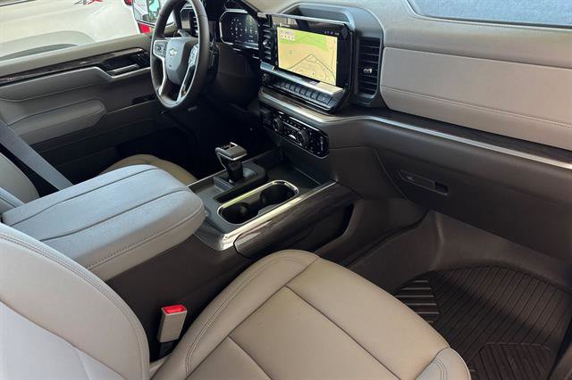 New 2026 Chevrolet Silverado 1500 LTZ w/ LTZ Premium Package AWD/4WD image 17