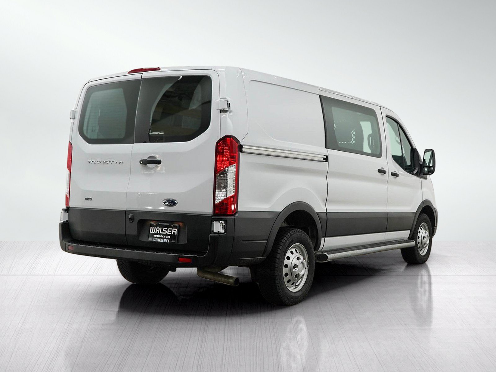 Used 2023 Ford Transit 250 Low Roof AWD w/ Exterior Upgrade Package image 5