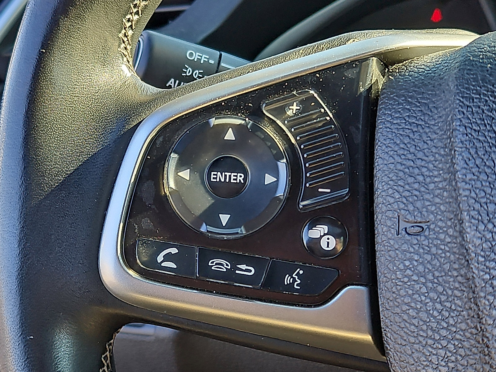 Used 2018 Honda Civic EX-T image 19