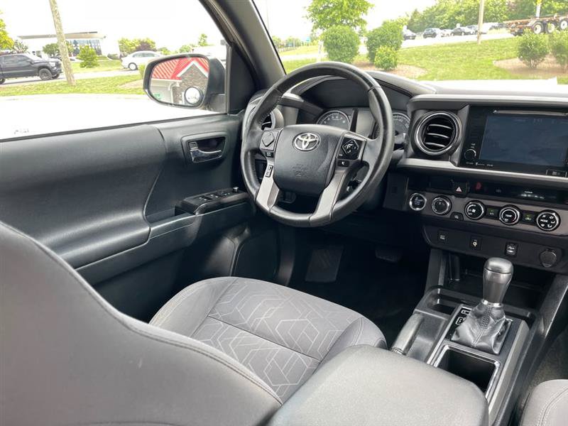 Used 2017 Toyota Tacoma TRD Off-Road w/ Tow Package (A/T) AWD/4WD image 87