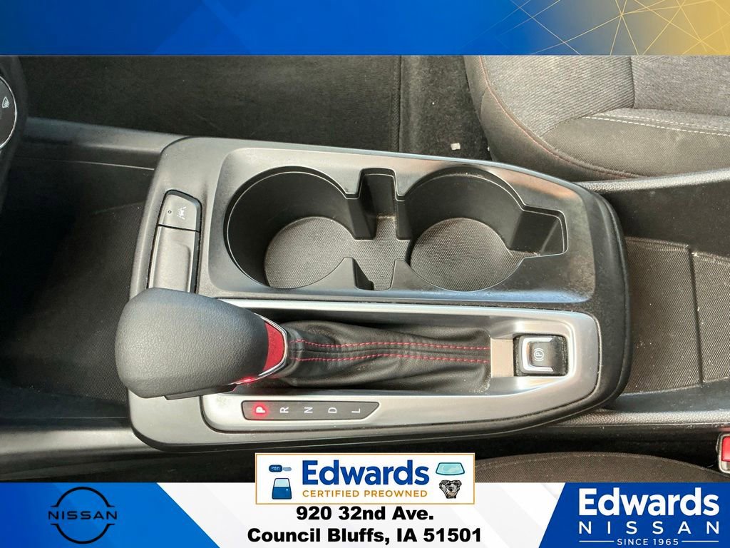 Used 2024 Chevrolet Trax RS w/ Sunroof Package FWD image 25