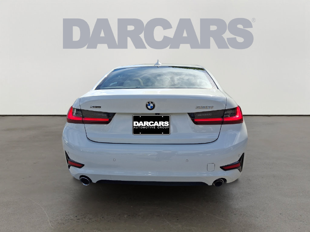 Used 2022 BMW 330i xDrive Sedan w/ Premium Package AWD/4WD image 5