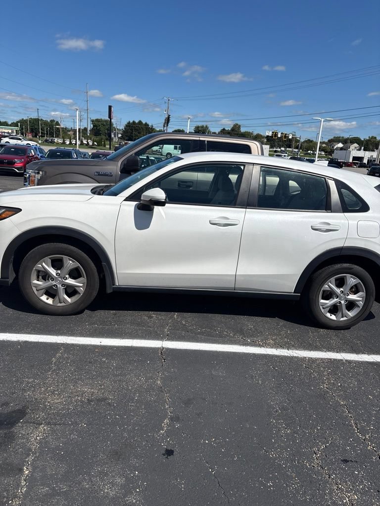 Used 2025 Honda HR-V LX video 3