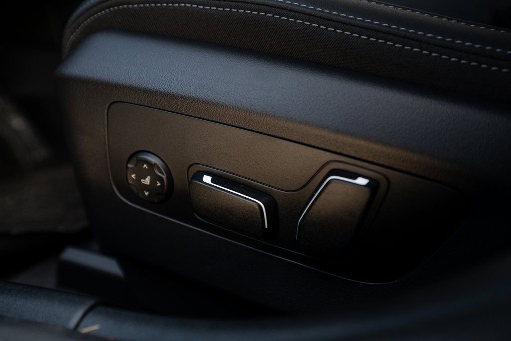 New 2026 BMW 530i xDrive w/ M Sport Package image 25