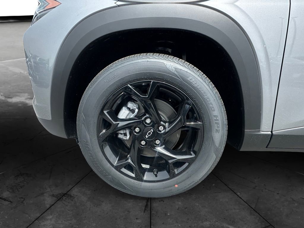 New 2026 Chevrolet Trax LT w/ Midnight Edition FWD image 14