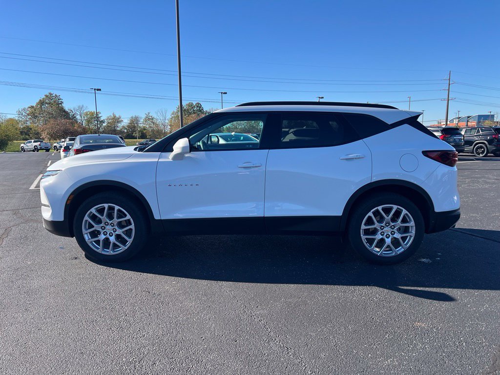 Used 2024 Chevrolet Blazer LT w/ Convenience Package FWD image 3