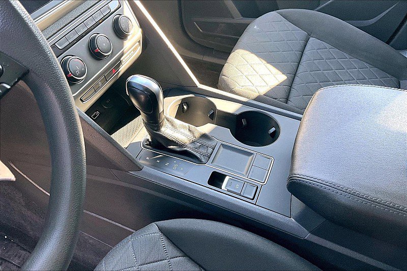 Used 2018 Volkswagen Atlas Launch Edition image 14