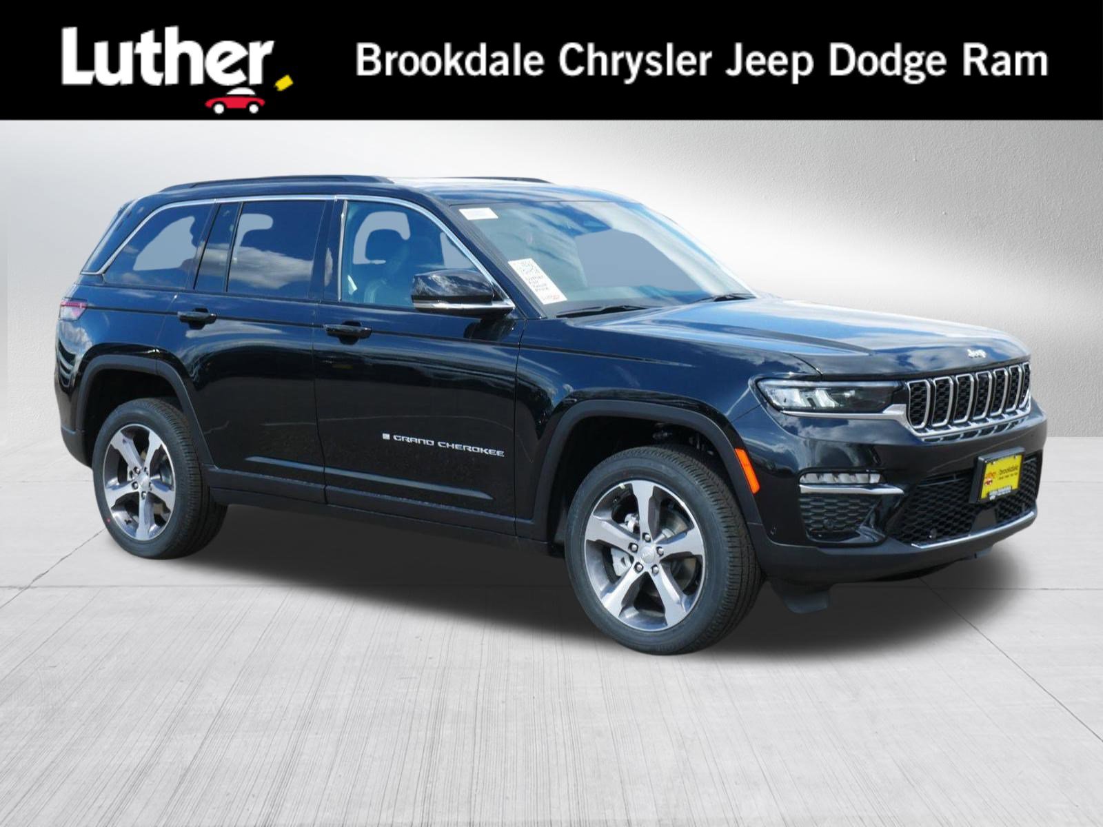 New 2025 Jeep Grand Cherokee Limited w/ Luxury Tech Group II