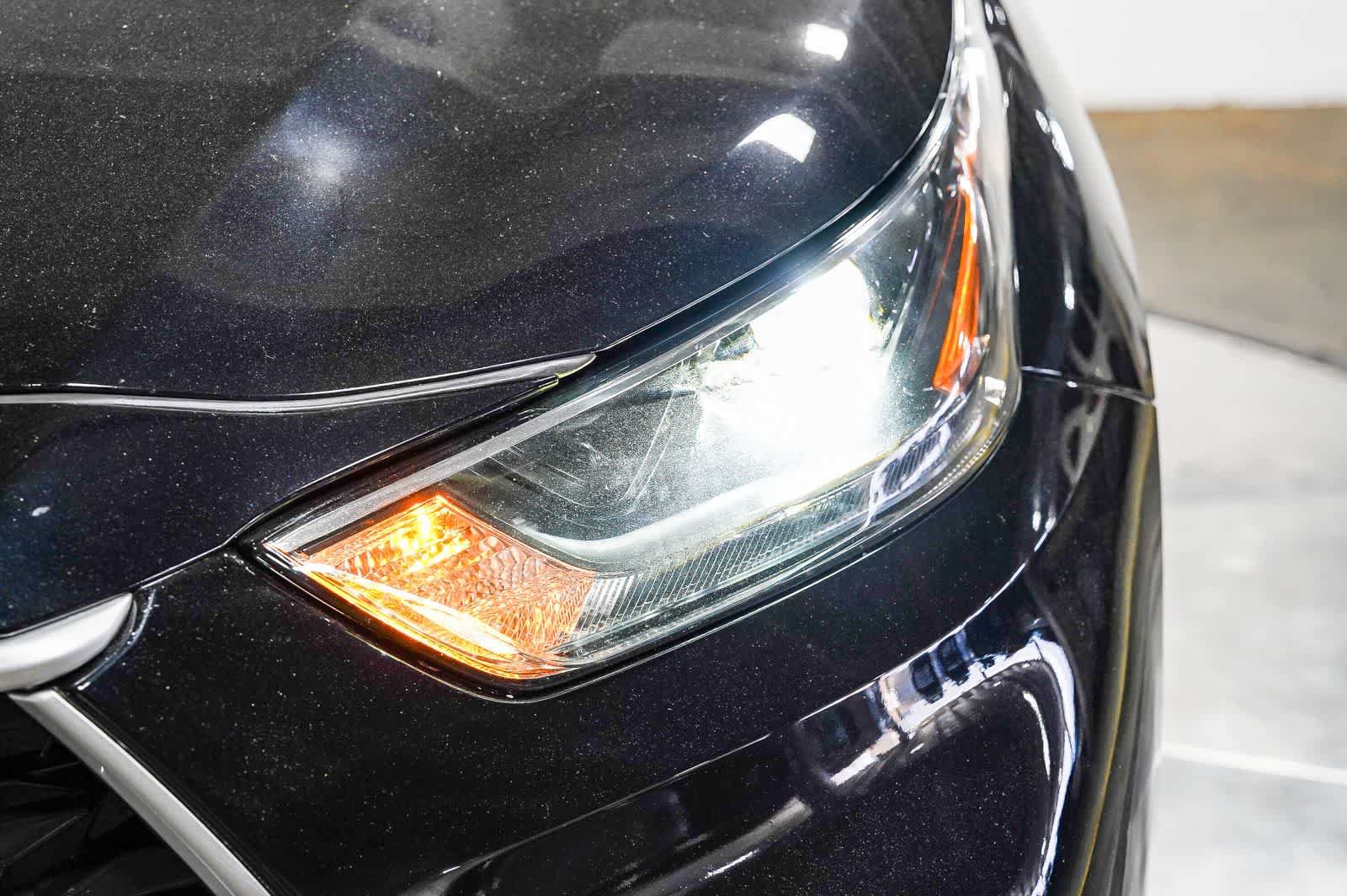 Used 2022 Toyota Highlander XLE FWD image 7