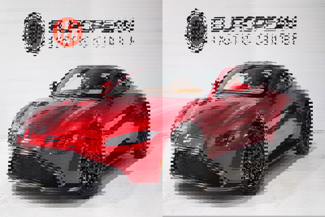 Used 2020 Aston Martin V8 Vantage Coupe image 4