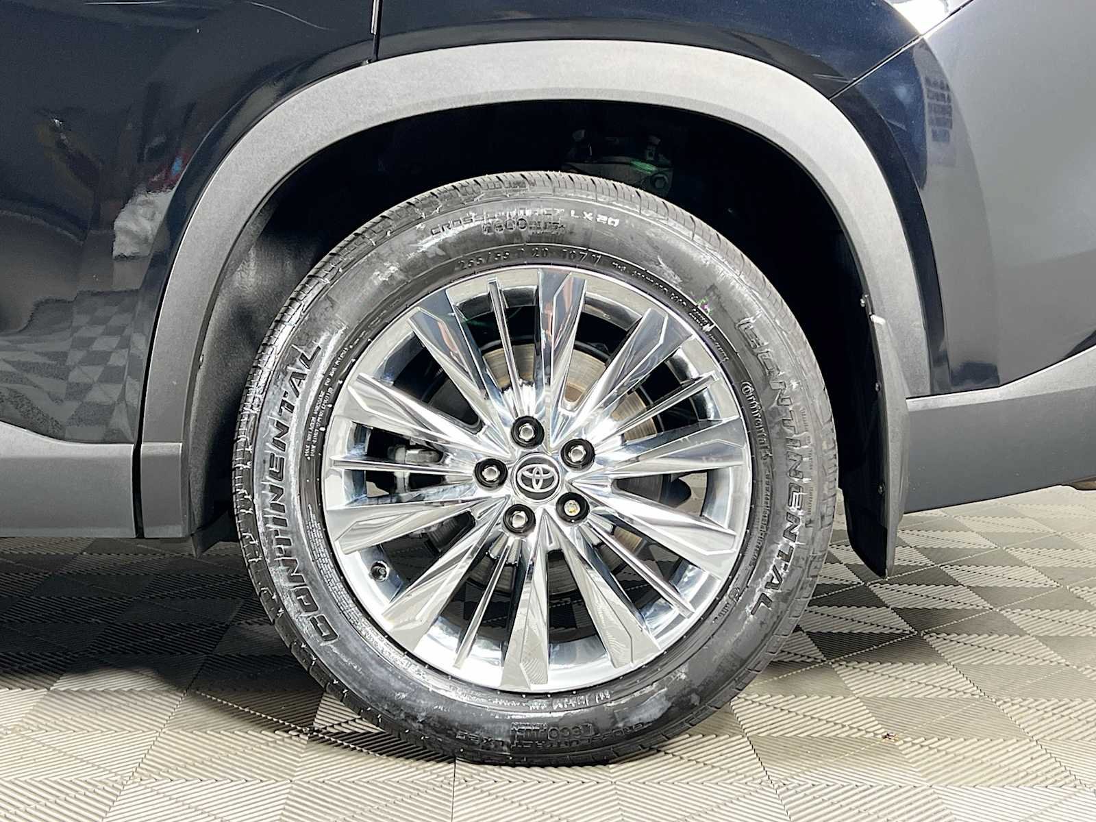 Used 2024 Toyota Grand Highlander AWD image 33