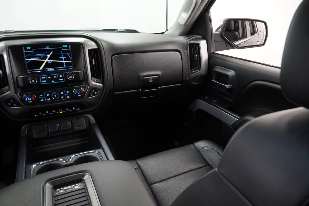 Used 2016 Chevrolet Silverado 1500 LTZ Z71 w/ LTZ Plus Package AWD/4WD image 22