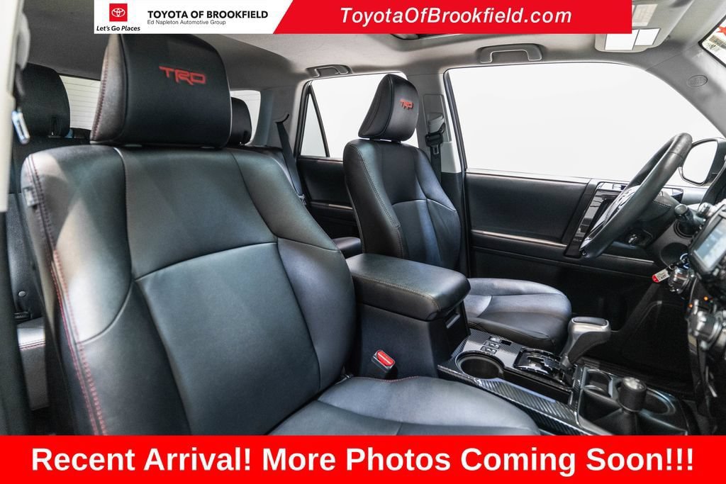 Used 2018 Toyota 4Runner TRD Off-Road Premium AWD/4WD image 13