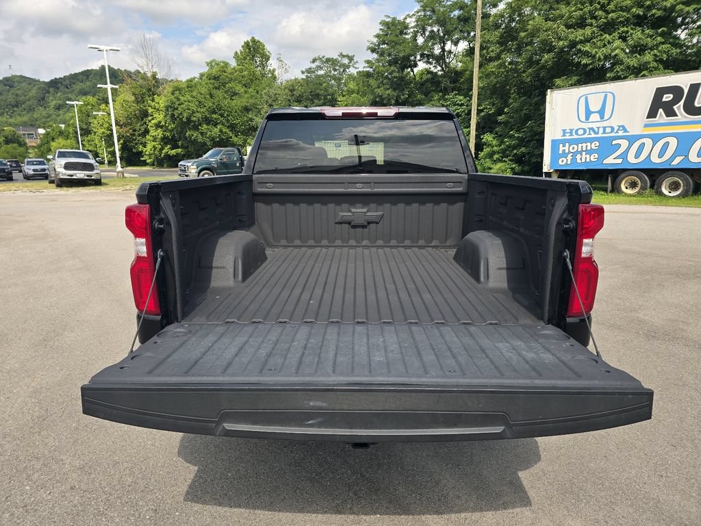Used 2021 Chevrolet Silverado 1500 RST w/ Z71 Off-Road Package AWD/4WD image 12