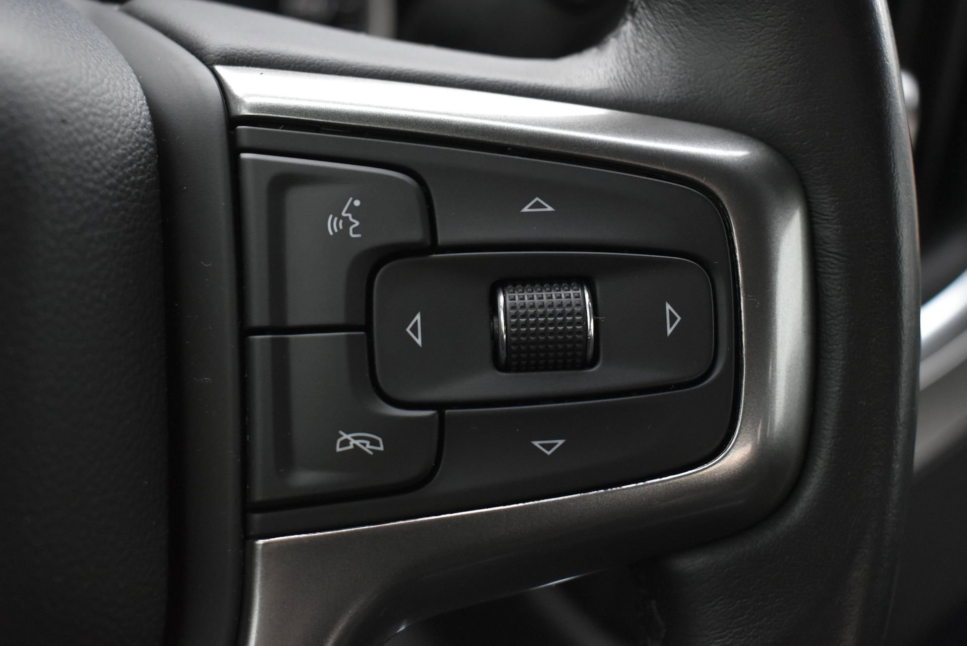 Used 2021 Chevrolet Silverado 1500 LTZ w/ LTZ Premium Package image 23