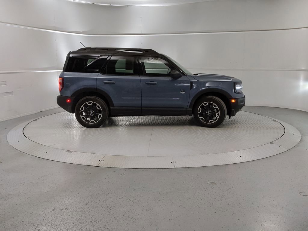 New 2025 Ford Bronco Sport Outer Banks w/ Outer Banks Tech Package+ image 2