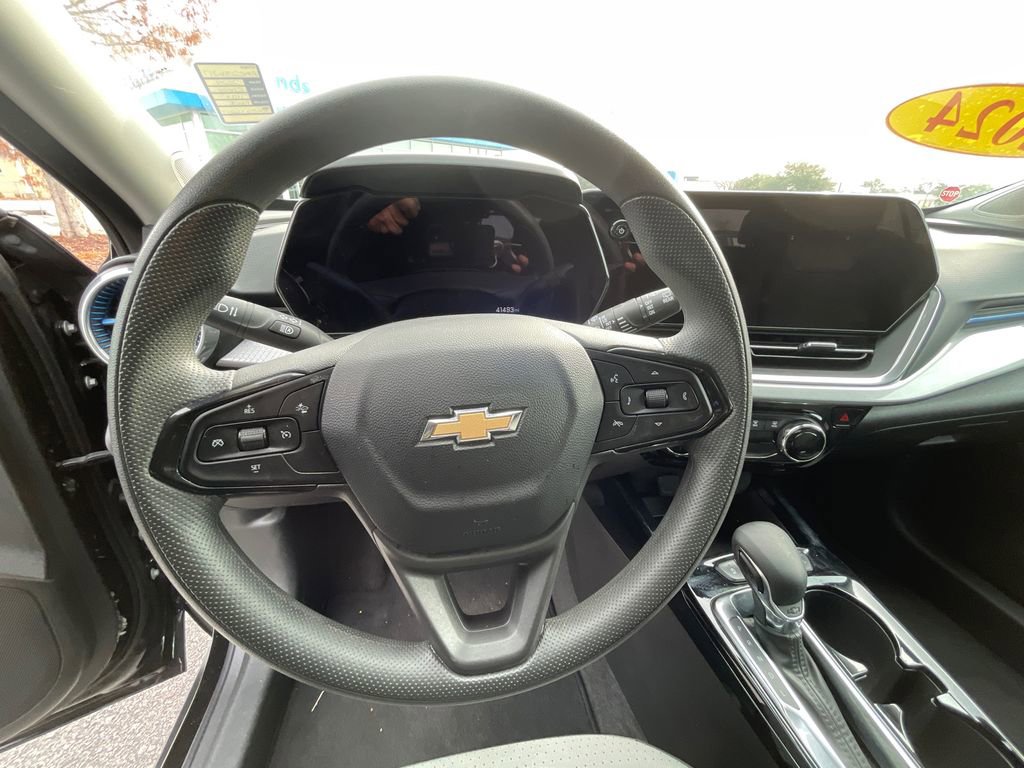 Used 2024 Chevrolet Trax LT image 29