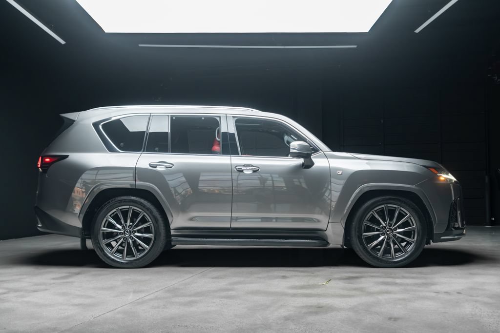 Used 2024 Lexus LX 600 F Sport AWD/4WD image 12