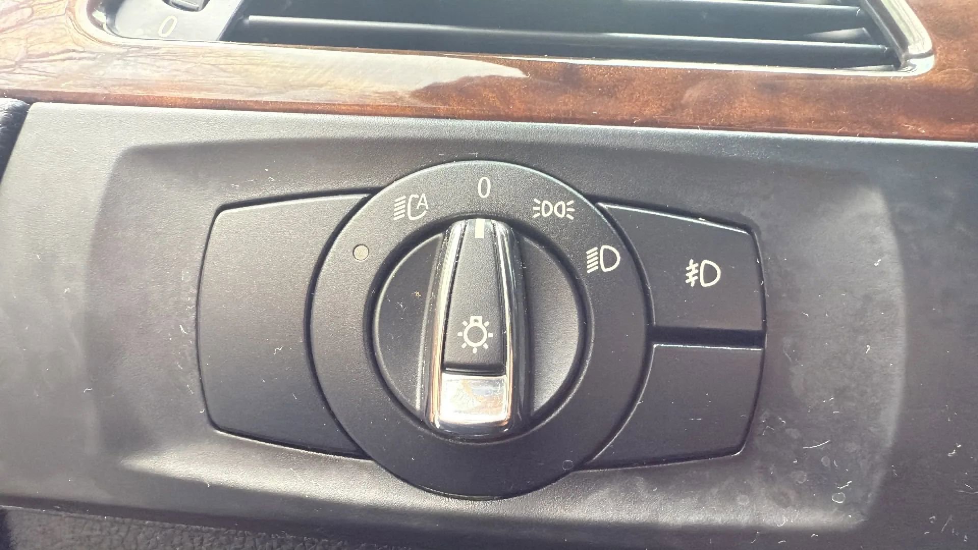 Used 2010 BMW 335i Coupe image 31