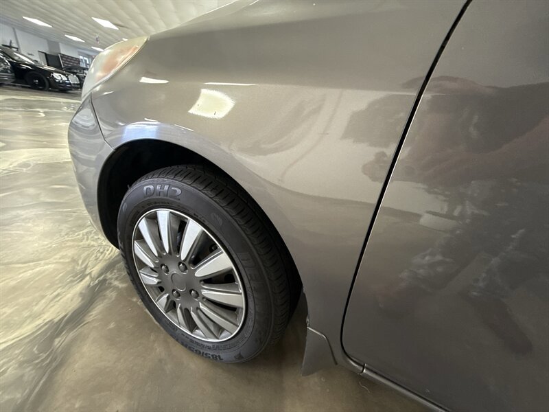Used 2012 Nissan Versa SV w/ Convenience Pkg FWD image 8