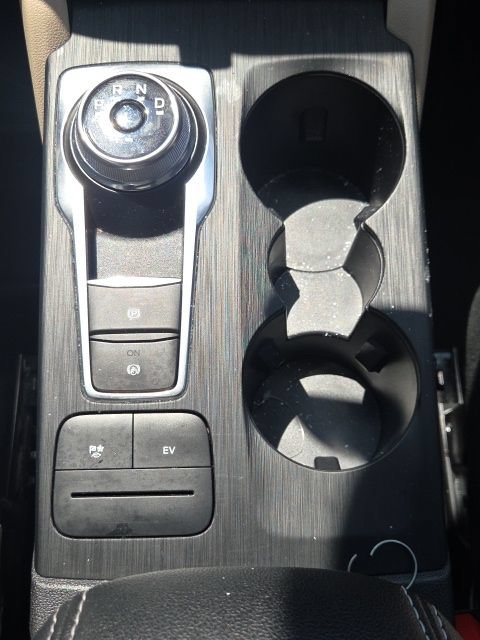 Used 2020 Ford Escape SE FWD image 34
