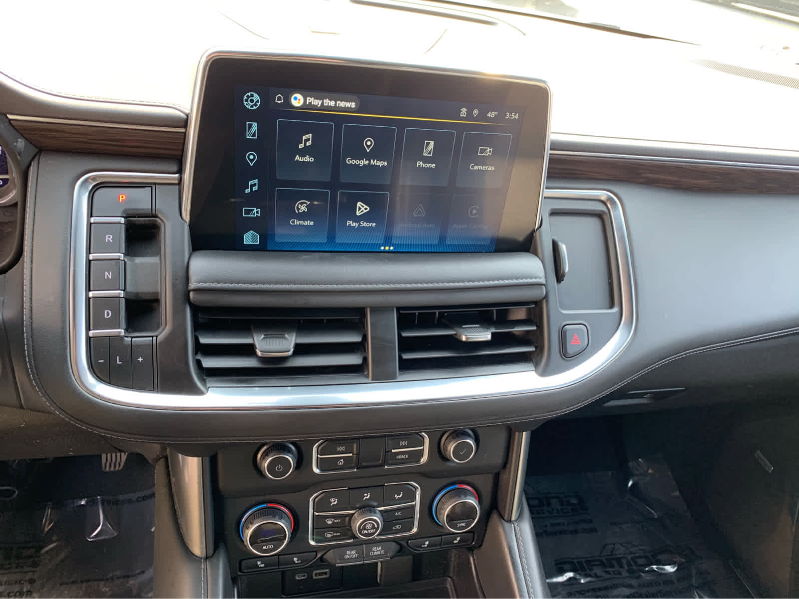 Used 2022 Chevrolet Suburban LT AWD/4WD image 18