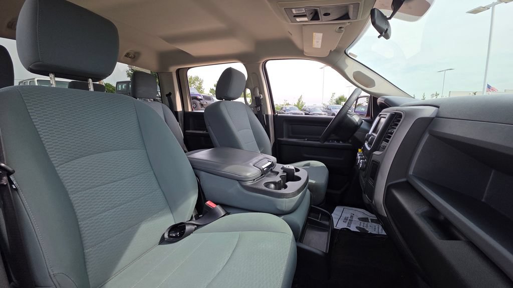 Used 2017 RAM 1500 Express AWD/4WD image 13