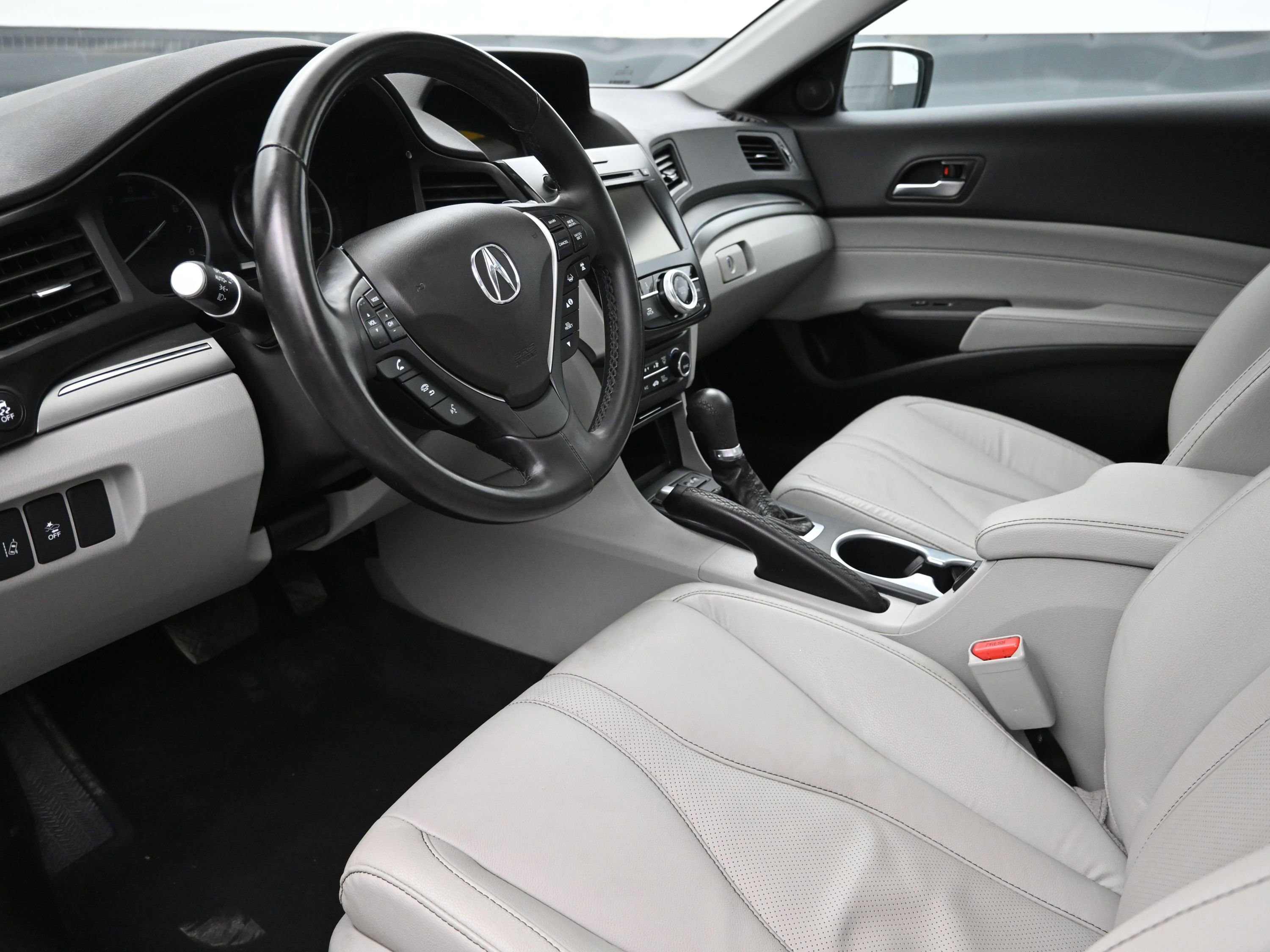 Used 2020 Acura ILX w/ Premium Package image 10