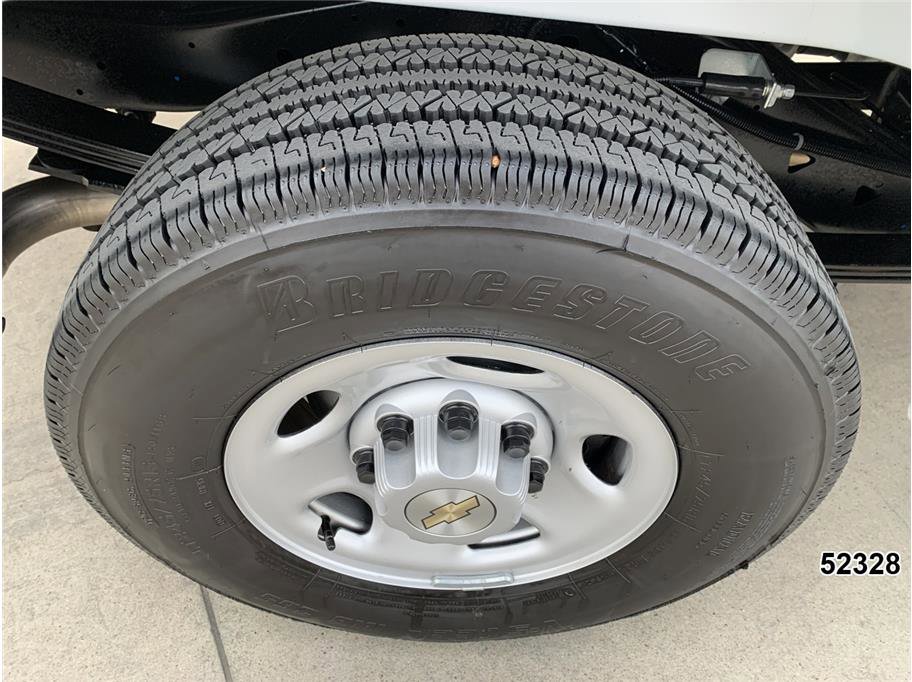 Used 2025 Chevrolet Express 2500 Extended w/ Communications Package image 23