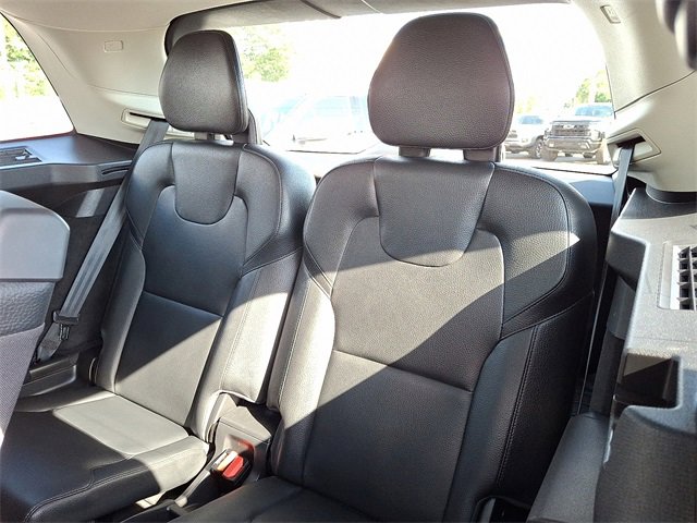 Used 2023 Volvo XC90 B6 Plus image 10