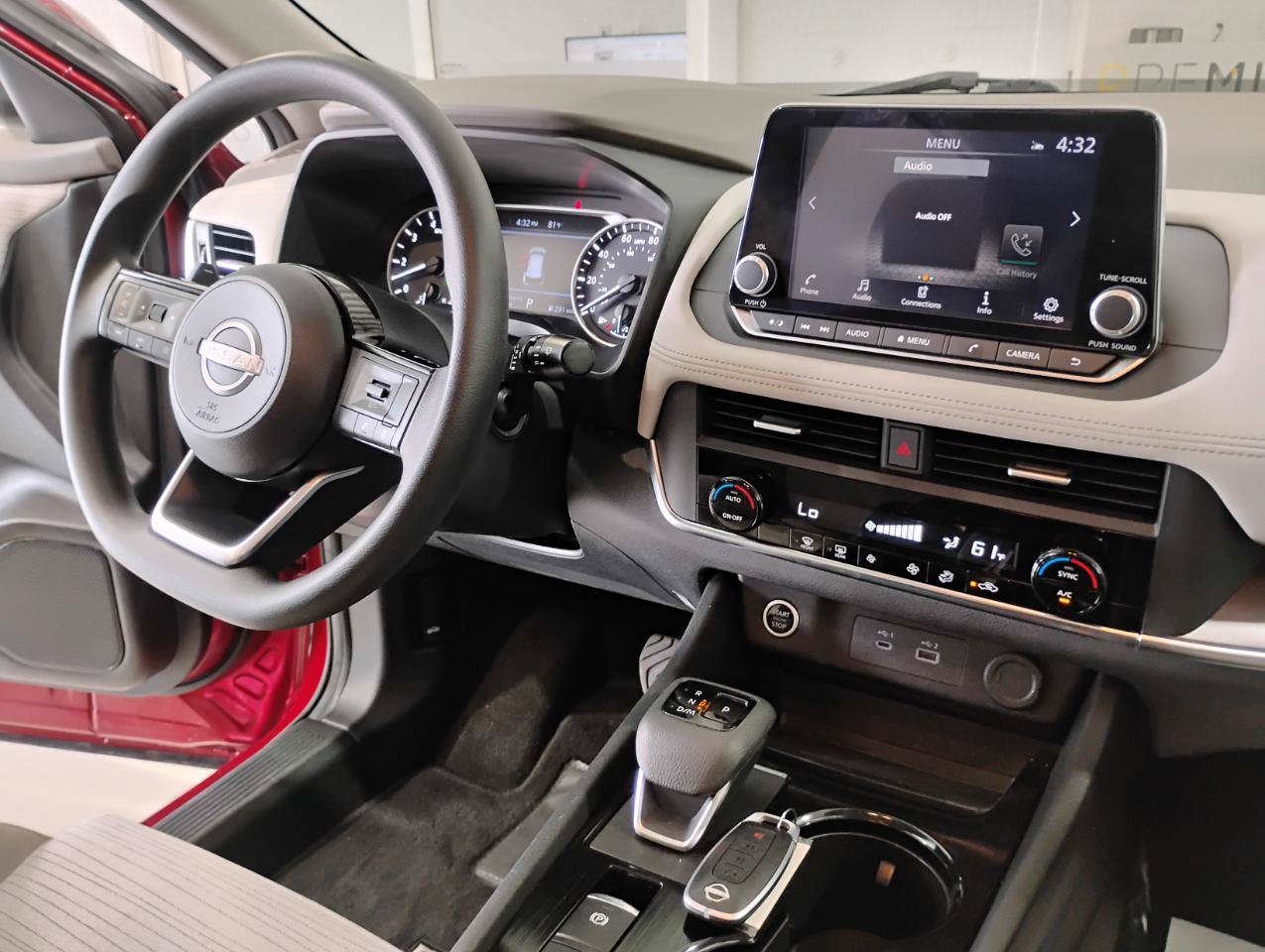 Used 2023 Nissan Rogue SV FWD image 85