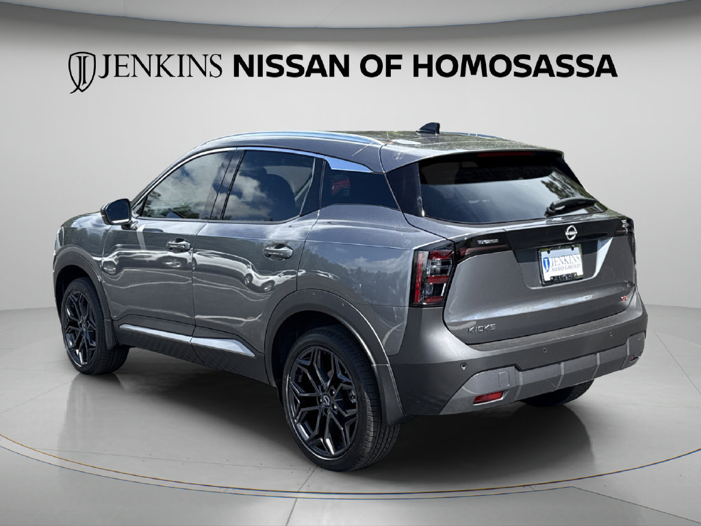 New 2026 Nissan Kicks SR w/ SR Premium Package FWD image 9