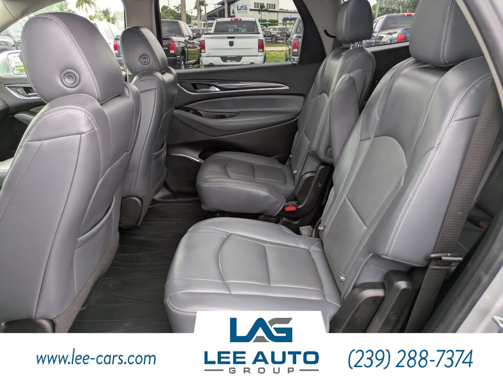 Used 2020 Buick Enclave Essence w/ Sound and Sites Package FWD image 13