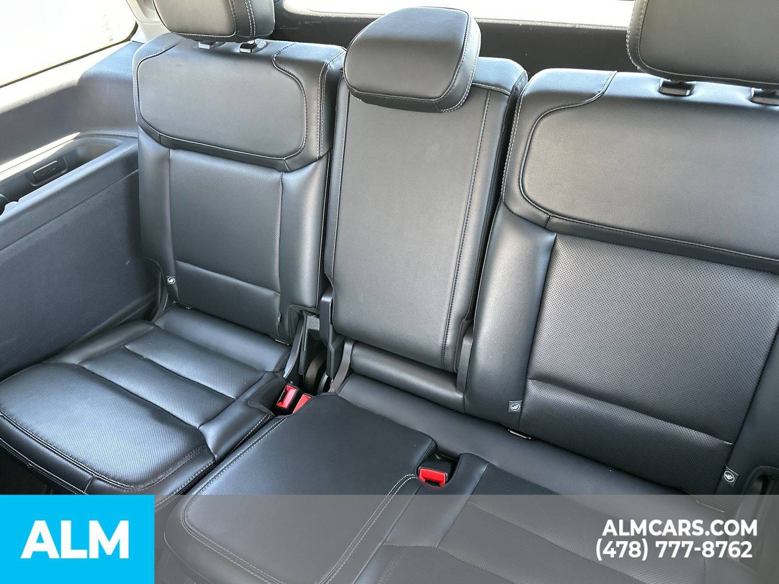 Used 2025 Ford Expedition Platinum w/ Driver's Package AWD/4WD image 27