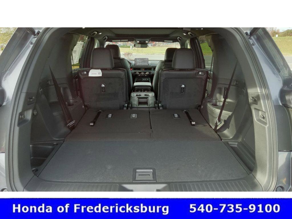 Certified 2025 Honda Pilot Black Edition image 41