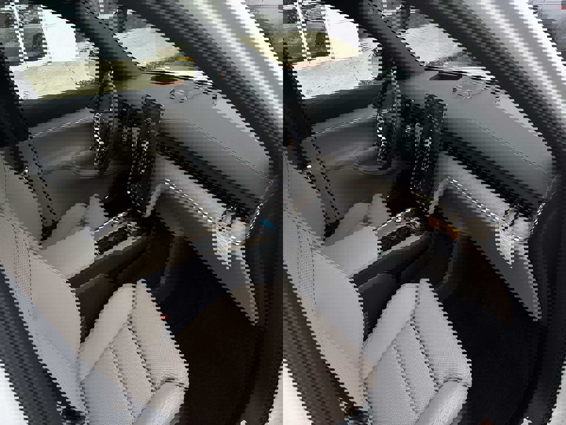 New 2025 Volvo EX90 Plus image 30