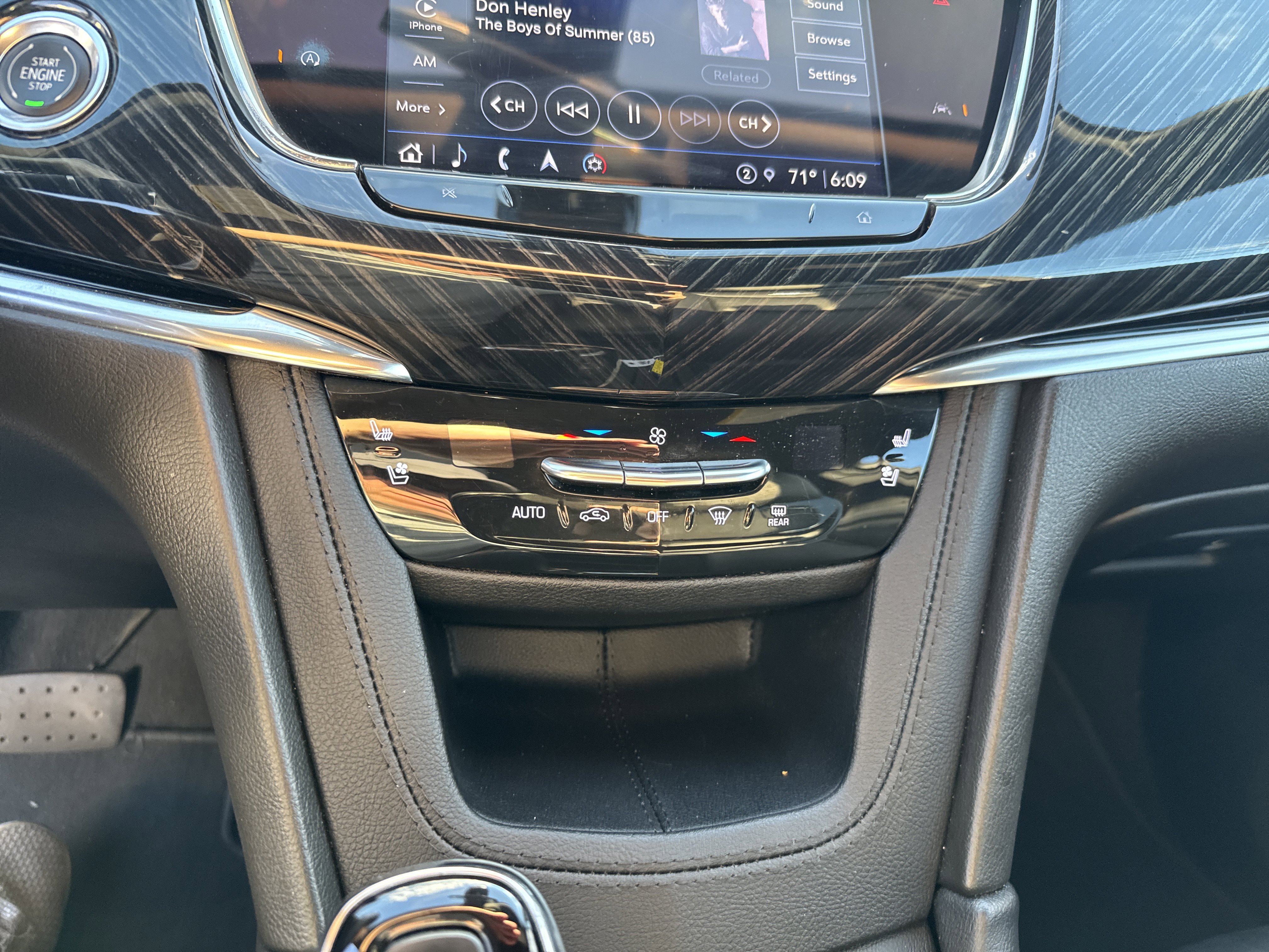 Used 2023 Cadillac XT6 Premium Luxury image 26