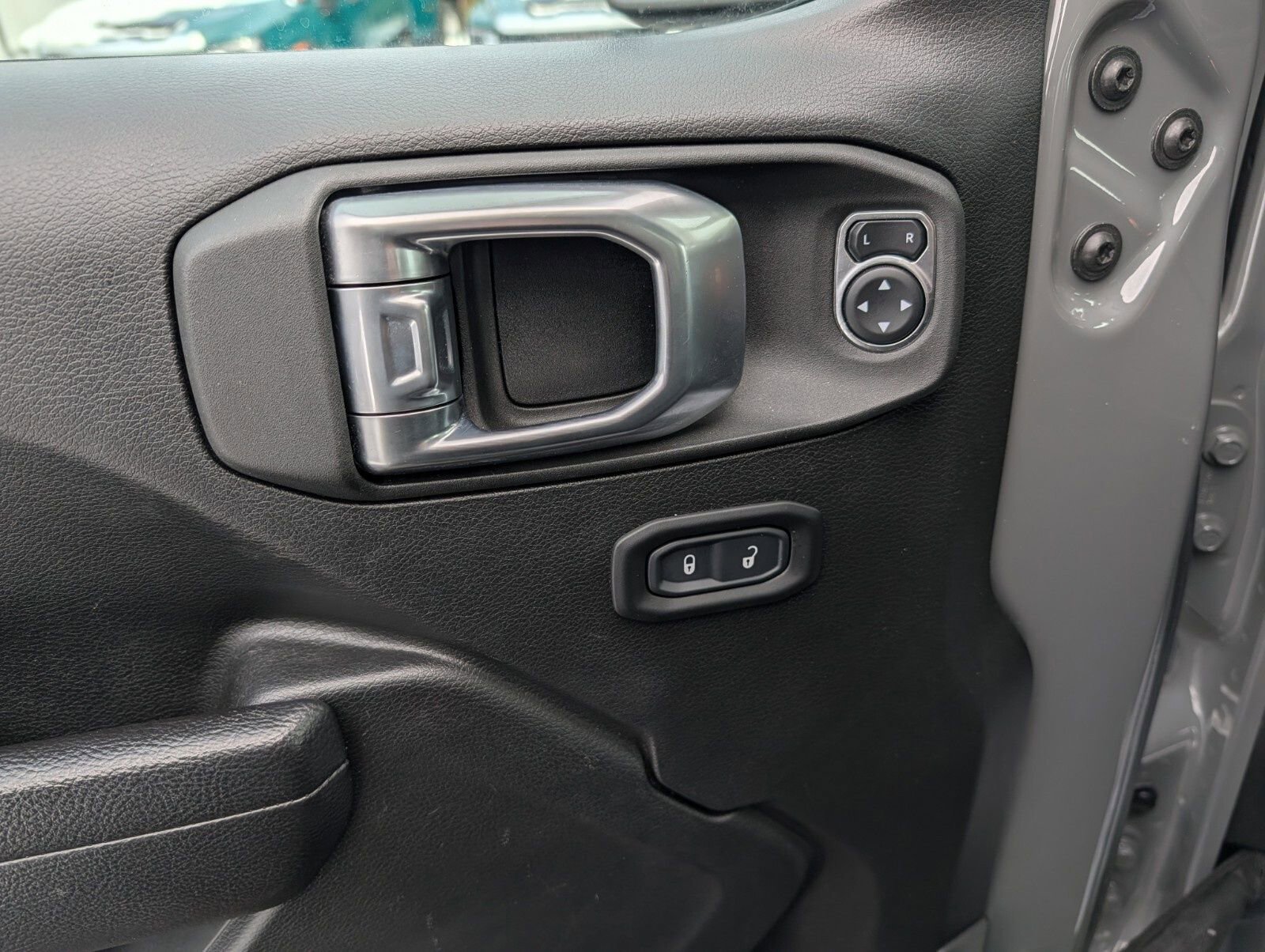 Used 2022 Jeep Gladiator Mojave AWD/4WD image 27