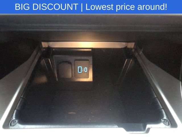 Used 2023 Ford Explorer XLT AWD/4WD image 34