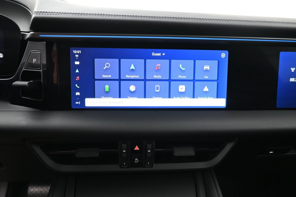 Certified 2024 Porsche Macan 4 Electric AWD/4WD image 19