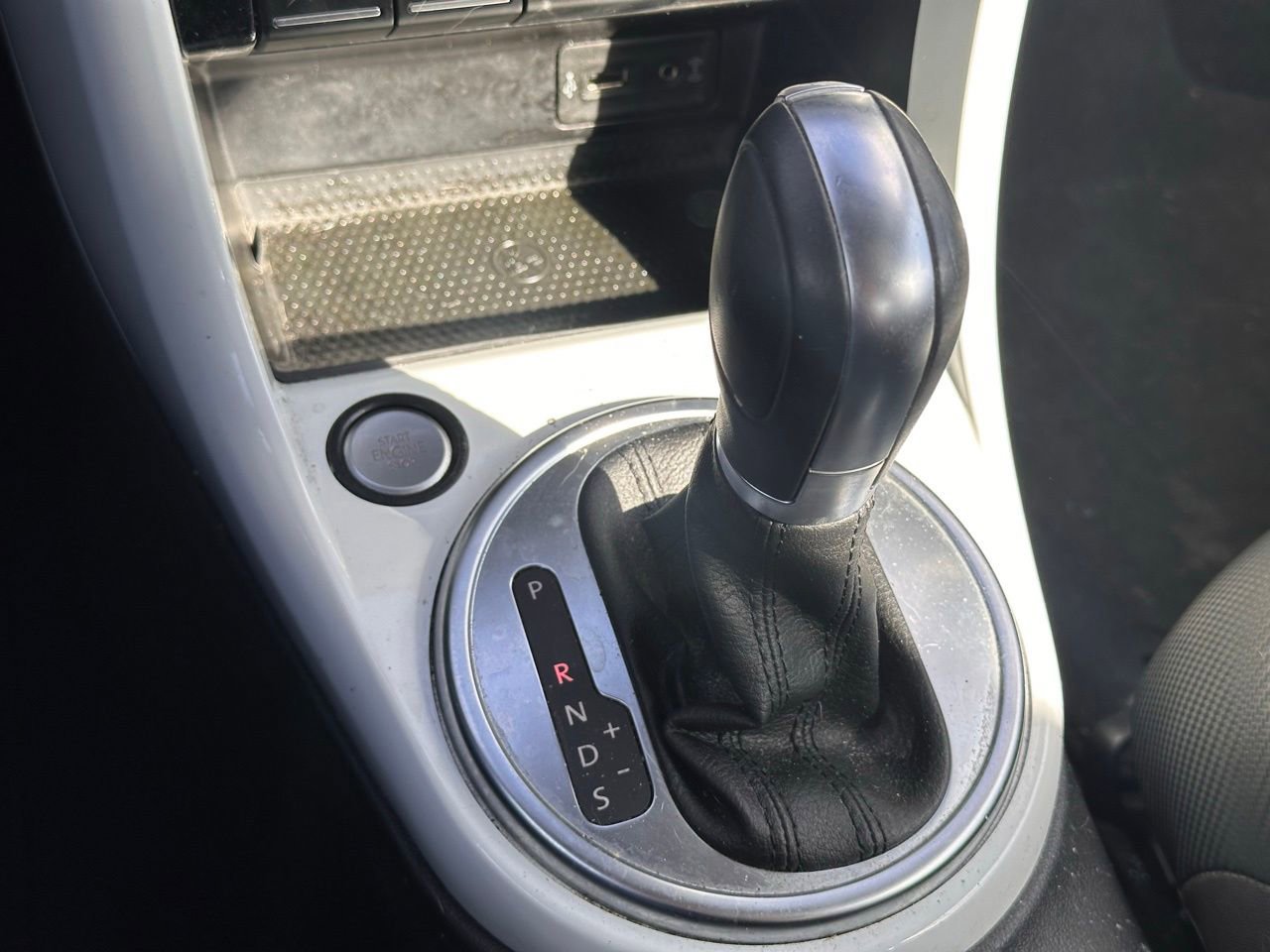 Used 2018 Volkswagen Beetle 2.0T SE image 31