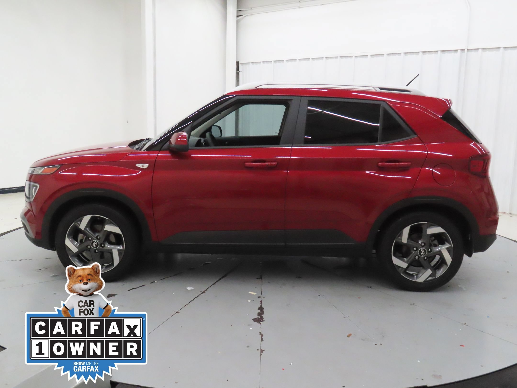 Used 2023 Hyundai Venue Limited w/ Cargo Package FWD image 7