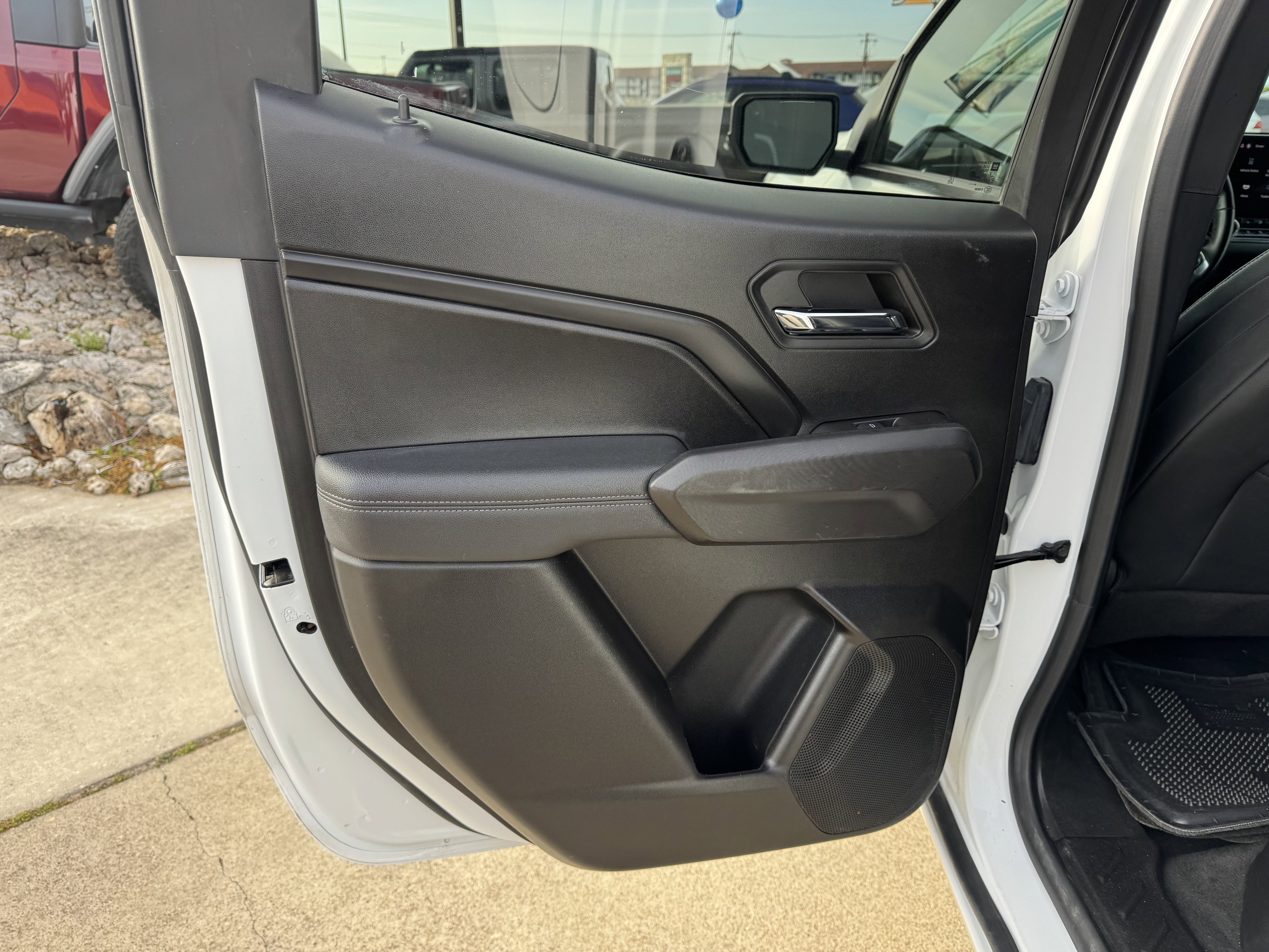 Used 2024 GMC Canyon Elevation w/ Elevation Premium Package image 14